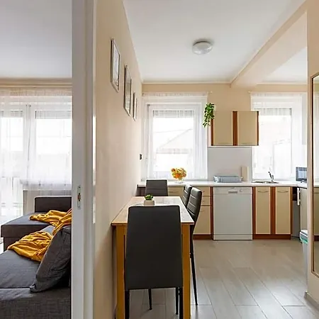 Hotel Modern Living - Free Parking