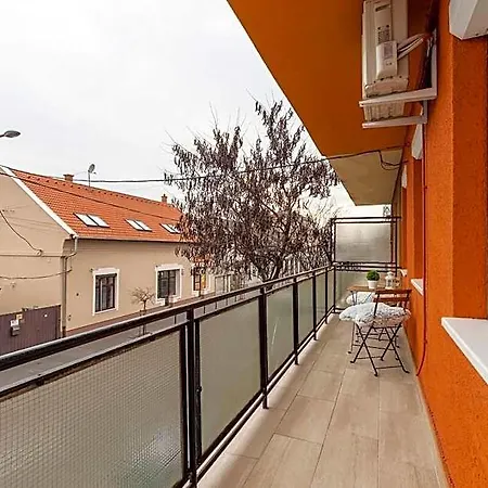 Hotel Modern Living - Free Parking
